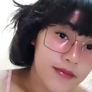 Fia Destyani profile icon