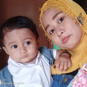 Riana Fauzan Zaher profile icon