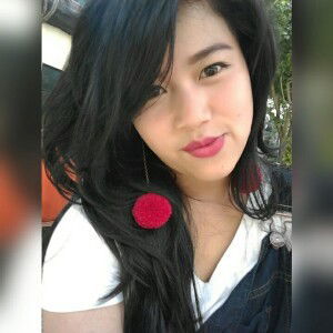 Resti Cahyani profile icon