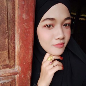 Nur-ainee E-samusa profile icon