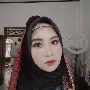 Vivi Himawan profile icon