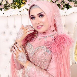 Wina Kharisma profile icon