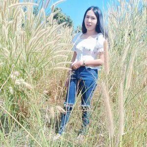 Izom Moo profile icon