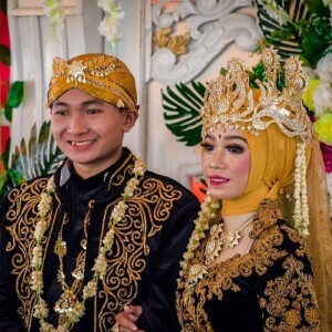 Yayuk Dwi Ratnasari profile icon