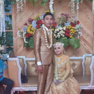 Nieng Sari profile icon