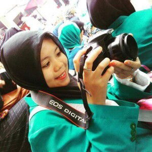 Devi Emelia profile icon