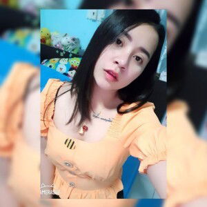 Chompoo Watcharaporn profile icon