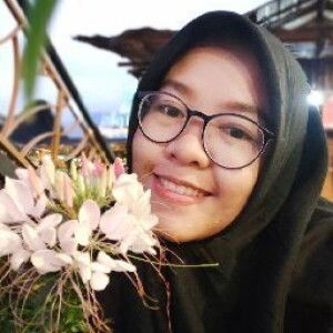 esti larasati profile icon