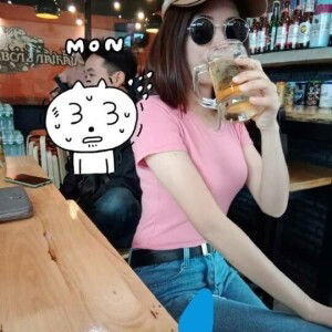 เฟิร์น 'ลี่ เดกดี profile icon