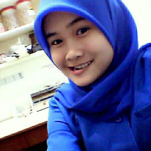 Reni Anggraeni profile icon