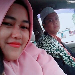 Tuty Nur Apriana profile icon