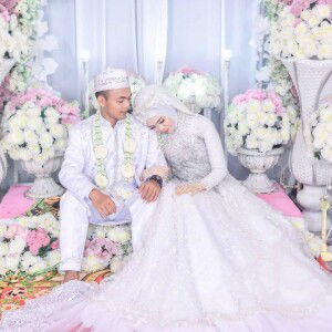 Ria Agustini profile icon