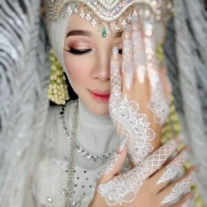 Poppy Sovia Belle profile icon