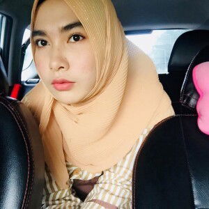 Nadia Smile profile icon