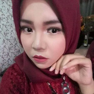 Qori Nur Azizah profile icon