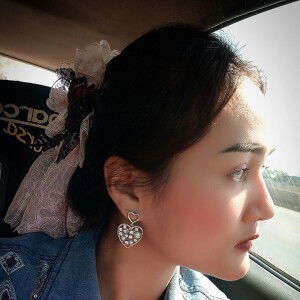 Sunee Taweesak profile icon