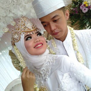 Lola Monica profile icon