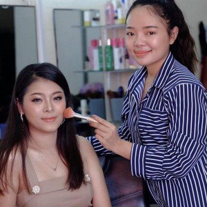 Noi Make Up profile icon