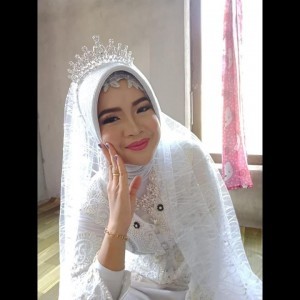 Lara Anggraini profile icon