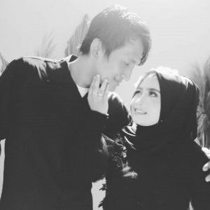 Dinda Dinda profile icon