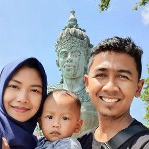 Estri Juanita profile icon