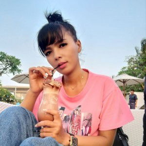 Juleni Yulianti profile icon