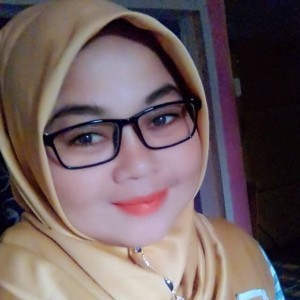 Fitri Nur'aeni Khoyir profile icon