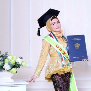 endah wahyu widiia profile icon