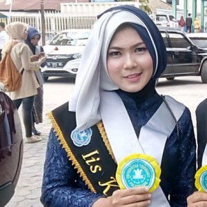 iis kurniasari profile icon