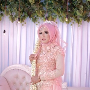 Rianti Putri profile icon