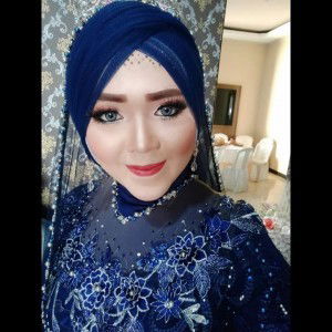 Mella Andriyani profile icon