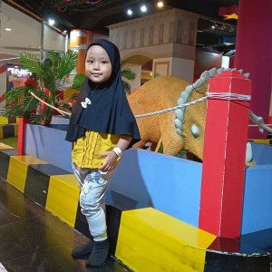 tri winarti profile icon