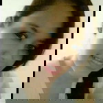 Izza Rozlenna profile icon