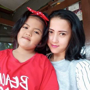 Esna Budiani profile icon