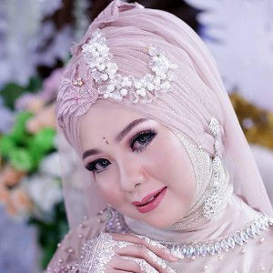 Nur Azizah profile icon