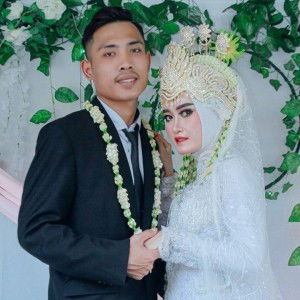 Safitri Lestari profile icon