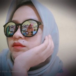 Resti Fitriya profile icon