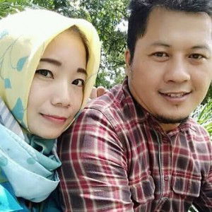 Santi Hernayati profile icon