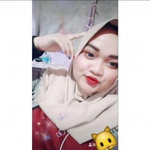 Intan Dini profile icon