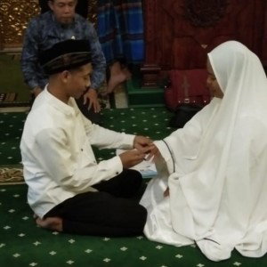 Fitri Julianda profile icon