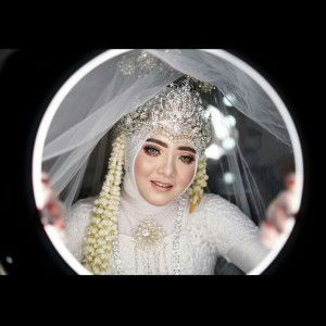 Vicky Yulianti profile icon