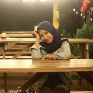 Dini Nurkahpi profile icon