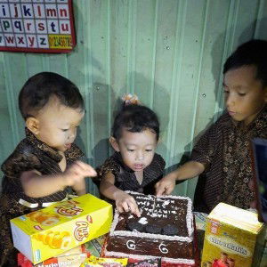 Nini Hesti Ariyani profile icon