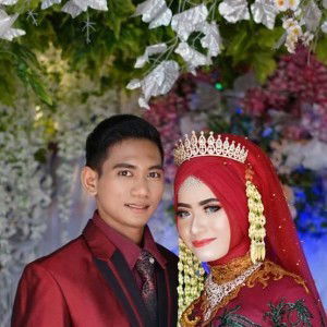 AnnaMartha R profile icon