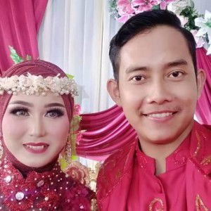 Sri Hariyati profile icon