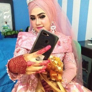 Khoirunnisa profile icon