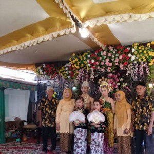 Astari Fitriana profile icon