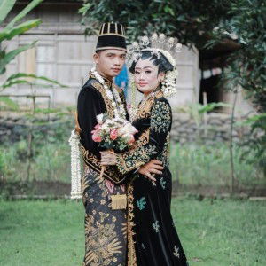 Wulan Ratnasari profile icon