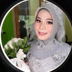 Evi Indri Astuti profile icon