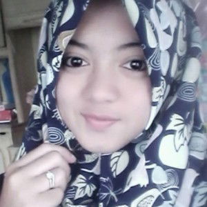 Yulianti yuni profile icon